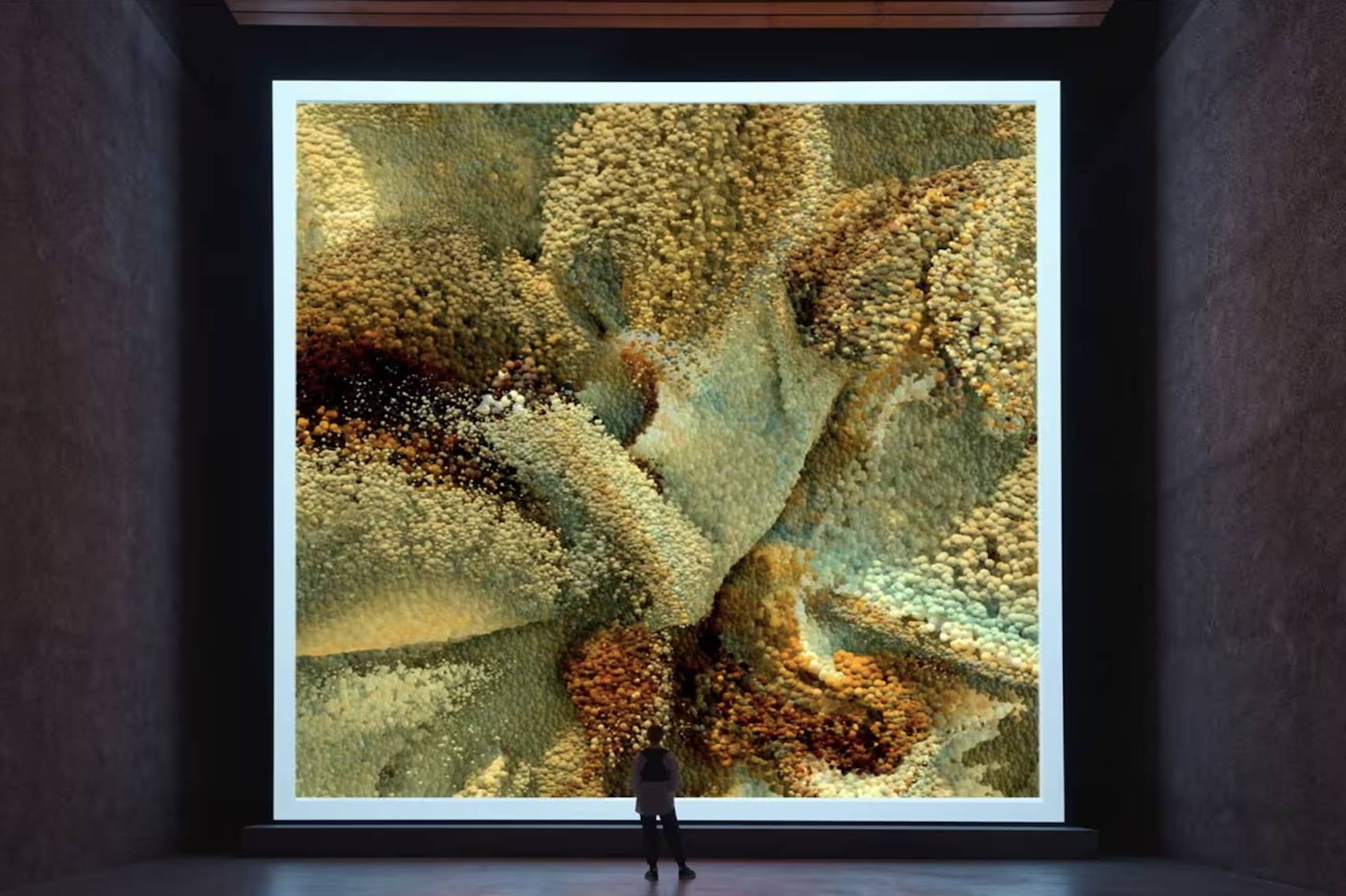 顶级拍卖行的「加密」背水一战