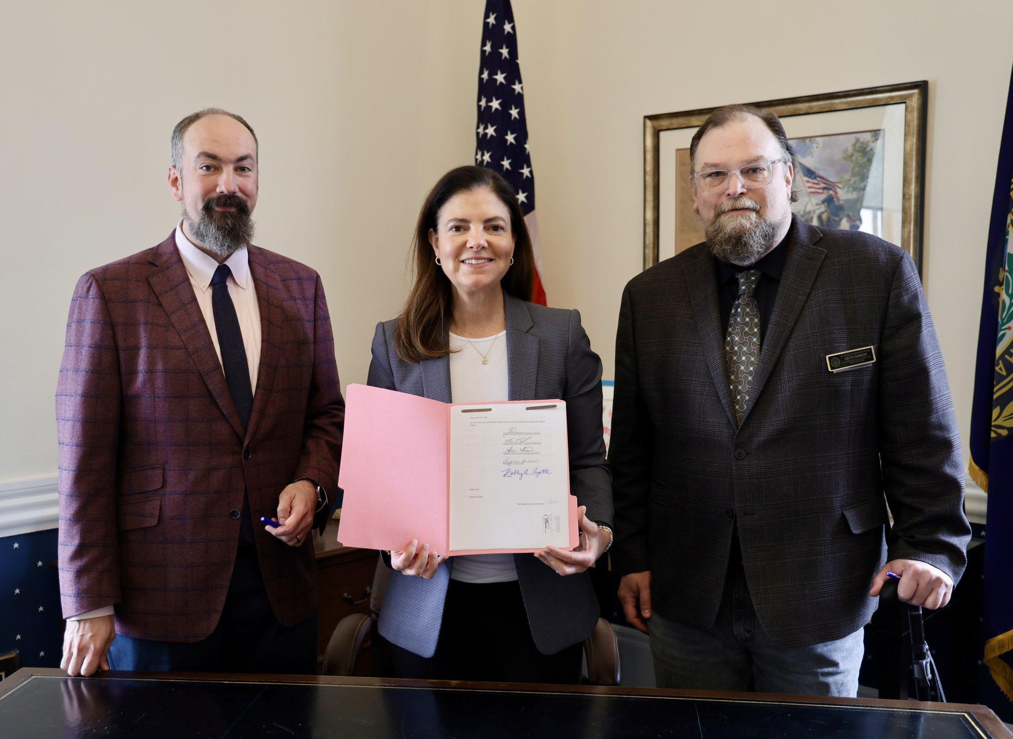 新罕布什尔州签署全美首个州比特币储备法案，更多加密立法蓄势待发