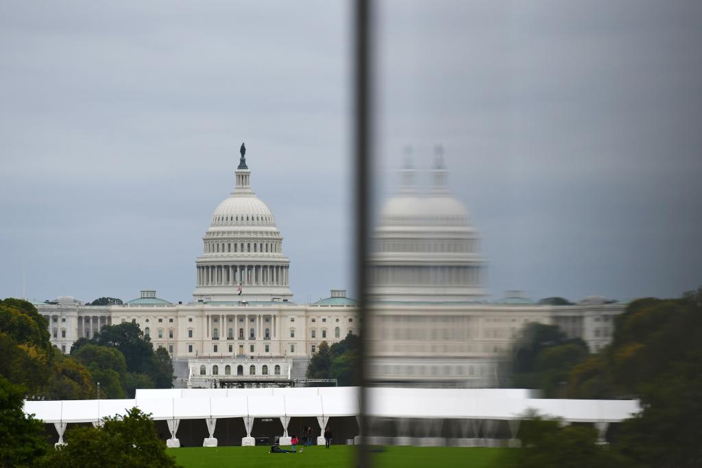 众议院即将投票，美国政府开启「漫长重启」