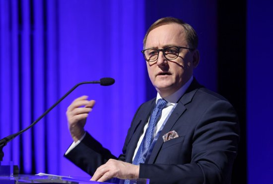 欧央行官员 Kazaks 警告：「现在谈降息为时过早」，通胀风险仍需警惕