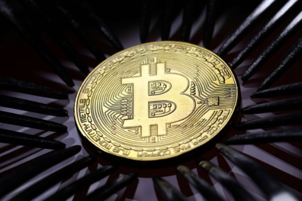 回顾2022链上市场:NFT1.0结束,以太坊合并和Terra/CeFi的崩塌